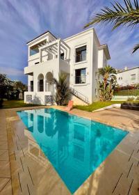 La Villa Asilah 32 avec 3 Chambres & Piscine