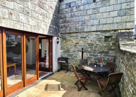 Nice home in Launceston with WiFi