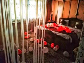 SHOWKAT GROUP OF HOUSEBOATS