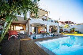 Kaz Sa-Sa - 4 chambres - 4 salles de bain - piscine - vue mer