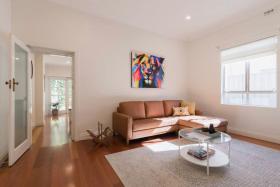 NOR0001 Beautiful Spacious Cottage in Stunning Norwood