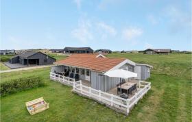 Beautiful home in Lkken with 3 Bedrooms, Sauna and WiFi