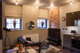 Silver Forge - Luxury High End Two Bedroom - En Suite - City Centre