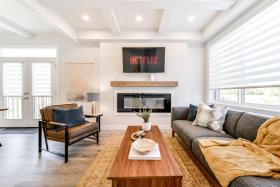 Modern Nordic Escape, 3BR Near WEM & DT, Fireplace, Wifi, Sleeps 6!