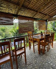 Bahay Luntian Guest House