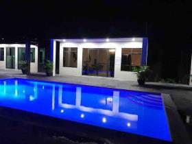 Luxury Luxe OQq Villa