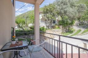 Sleek Studio Flat with Balcony near Beach in Tivat