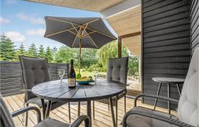 Awesome home in Væggerløse w/ Sauna and 3 Bedrooms