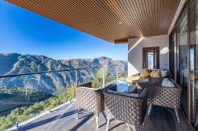 The Manor Luxury Service Apartments