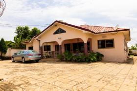 Kwamo executive lodge annex