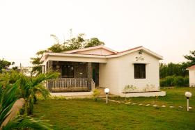 Miracle Club & Resort