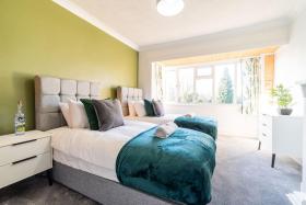 Onyx Luxury Large 3 Bedroom Stylish House Birmingham Central