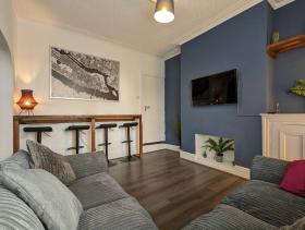 Gloucester House Affordable 3 Bed House