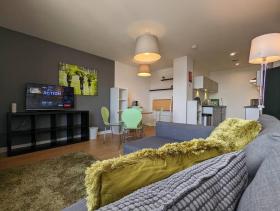 AH4U 2 bed Apt - Allocated Parking