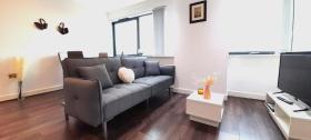Luxury 2 bed apartment 10 mins to Bham City Centre