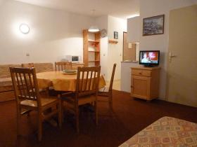 Studio Les Menuires, 1 pièce, 4 personnes - FR-1-178-1