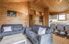 Stunning caravan in Markelo with WiFi and 3 Bedrooms