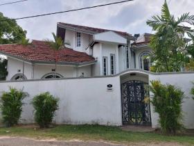 Ashi Luxury house in Katunayake