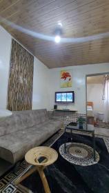 Little Studio house with BBq&Grill Wifi & Parking 10min drive to CBD