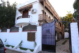 ِArt khan gallery motel