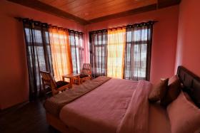 Deskyong Holiday Home