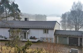 Stunning apartment in Billingsfors with 3 Bedrooms