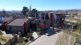 Qhanolla Guest House