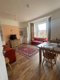 Stunning 4-Bed Apartment in Cambridge