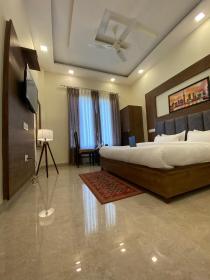 Hotel Woods Zirakpur Chandigarh