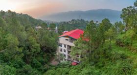 The Royal King's Apartment Kasauli l 1BHK I 2BHK