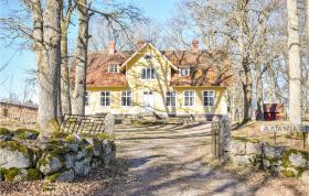 Beautiful apartment in Holmsjö with 2 Bedrooms