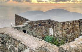 Beautiful home in Pantelleria with WiFi and 4 Bedrooms