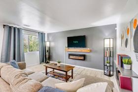 Cozy for Bookworms - Laundry - King Bed - Parking