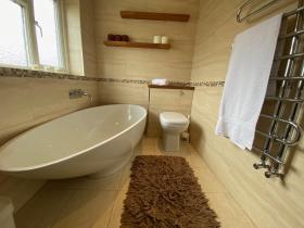 Cambridge City Stylish, Spacious, 3BDR Family Home