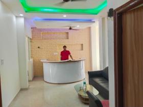 SPOT ON Hotel Comfort Stay Near Pvr Ansal Plaza Greater Noida