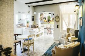 5 Vintage Guest House