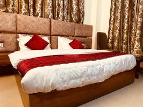 Hotel Kanchanikoot - Near Mall Road