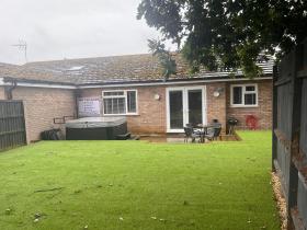 Immaculate 2-Bed Bungalow in Snettisham