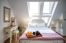 Luxury and Sunny Studio with a view in TOP Center