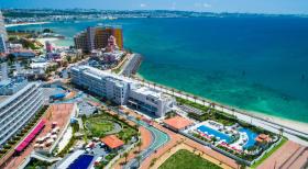 DoubleTree by Hilton Okinawa Chatan Resort