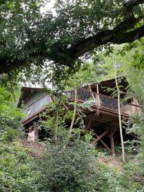 Riverside Safari Tent Glamping Hay-on-Wye
