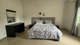 Cozy 2-bedroom villa with free parking, near N4