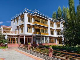 Rock Castle Residency