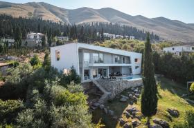 Luxury Amazing Lake View Private Pool Villa