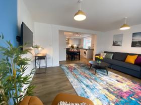 Sapphire Riverside Central Cambridge, 2bed, sleeps5, long stay with shared garden