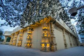 Sterlings Mac Hotel & Suites