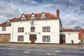 Easton Guest House and Apartments