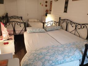 Private Studio Extension with Bathroom and Kitchen
