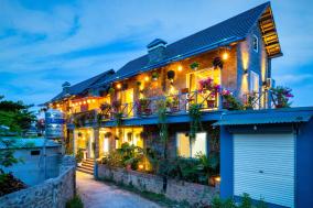 An Thai Homestay and Bar