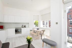 GuestReady - West Kensington Home wBalcony